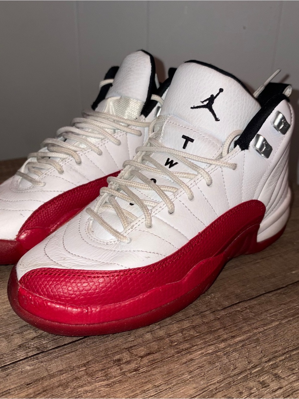 Air Jordan 12 Retro Cherry Kids Shoes Size 4Y White Red Sneakers 153265-116 Nike